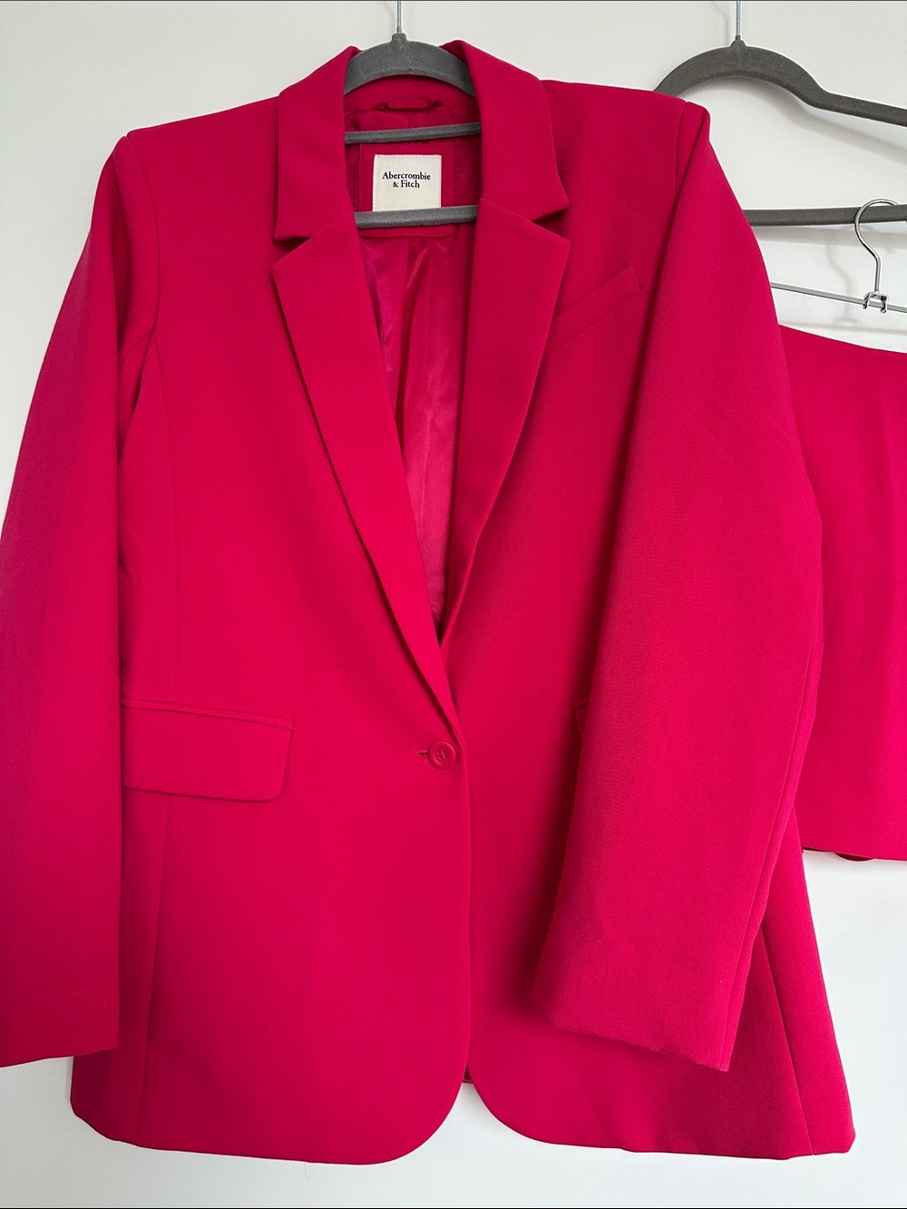 NEW Abercrombie & Fitch Hot Pink Blazer and Skirt Set - Picture 2 of 3
